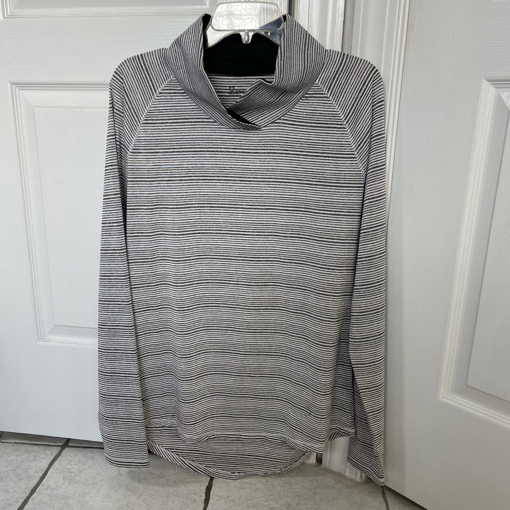 UA funnel neck pullover